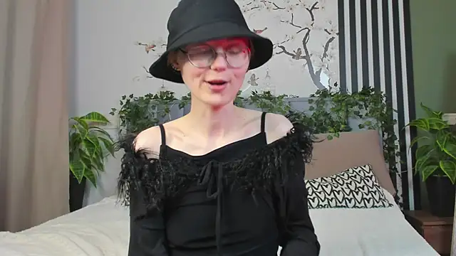 ema_spark Live Sex Cams