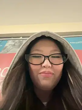 Aiko_Yumi's Webcam Show