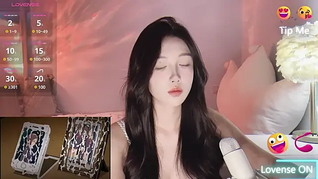 美女-Tilana-在线直播