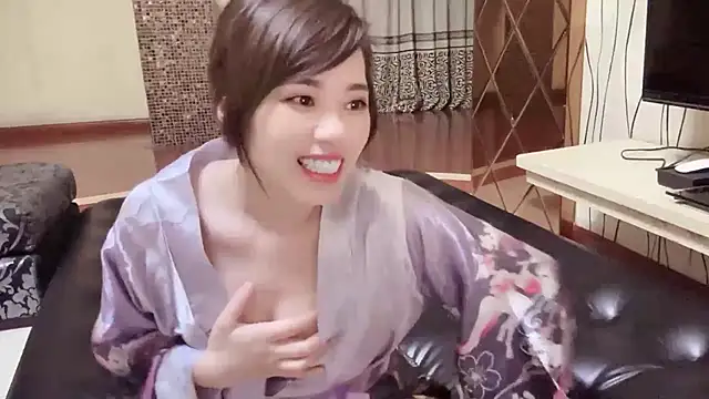美女ttkx666在线直播