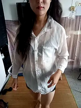 美女bobopanpan在线直播