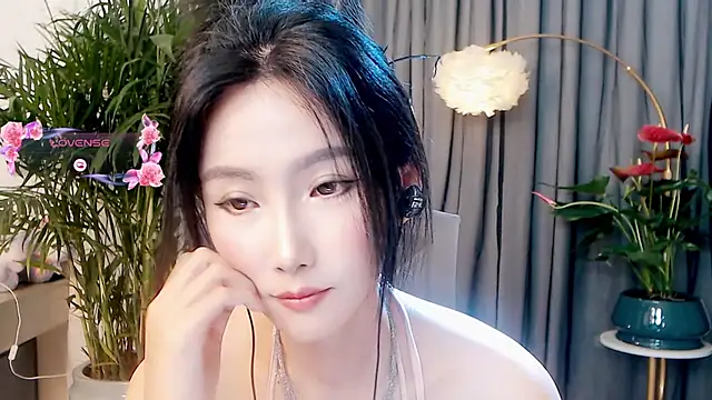 美女feifei-love在线直播