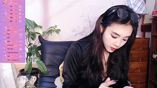 美女xiaotiantian-76在线直播