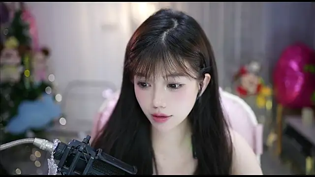 美女MinnieMoney在线直播