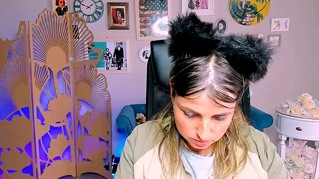 MartaEdams' Webcam Show
