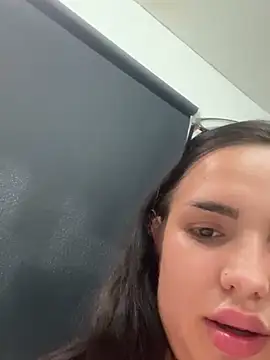 diamond_glow's Webcam Show