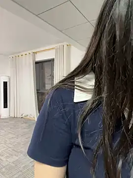 美女qinger2025在线直播