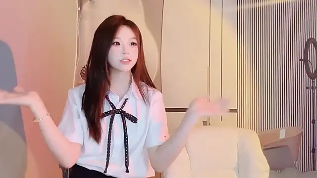 美女CAICAI_BABY在线直播