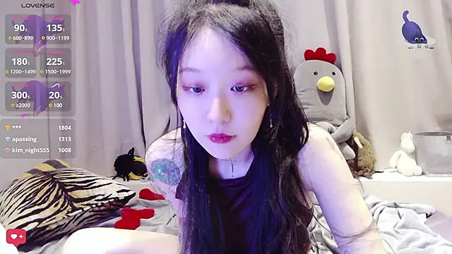 美女Etherealcat33在线直播