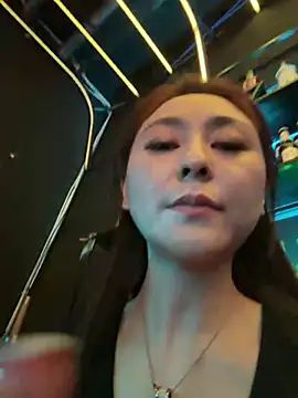 美女xiaobei_ahb在线直播
