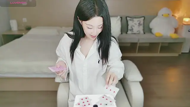 美女Lucky-baby在线直播