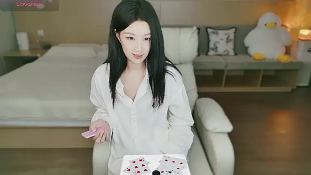 美女Lucky-baby在线直播