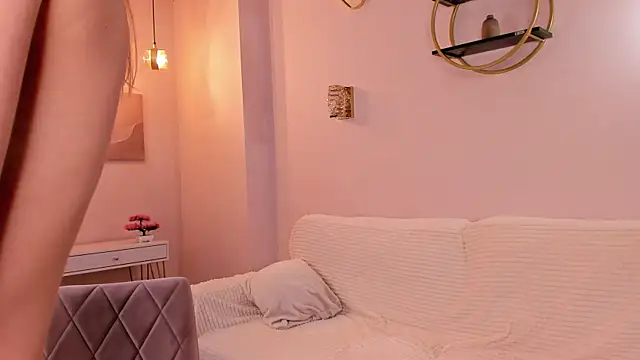 SunnivaCovil Live Sex Cams