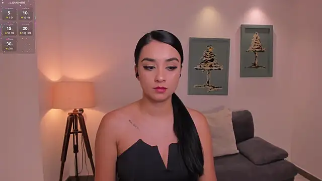 IvannaRussell Live Sex Cams