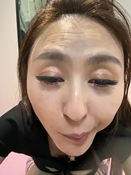 美女xiaobei_ahb在线直播