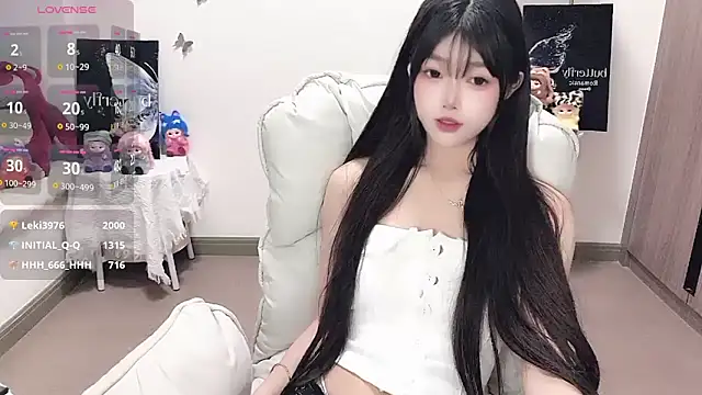 美女-EEBABY在线直播