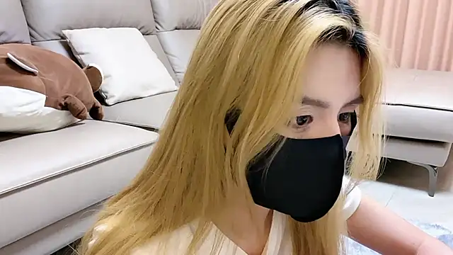 美女yuanyuan-12345在线直播