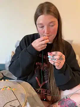 PussiesnCream_'s Webcam Show