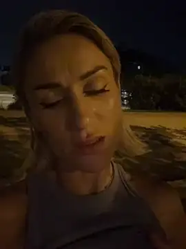 CamyBlossom's Webcam Show