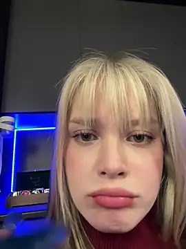 BellaSecrett's Webcam Show