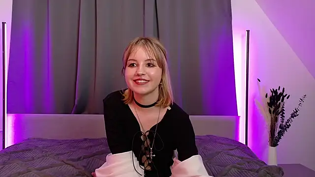 LiyaLuna Live Sex Cams