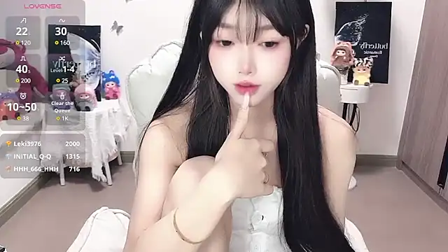 美女-EEBABY在线直播