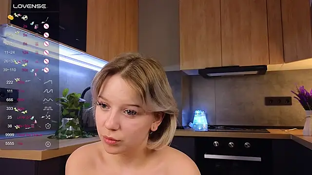 EmiliSaren Live Sex Cams