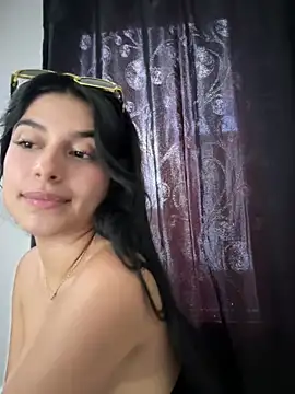 Naughty_arabs' Webcam Show
