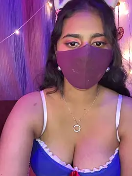 Its_hartqueen's Webcam Show