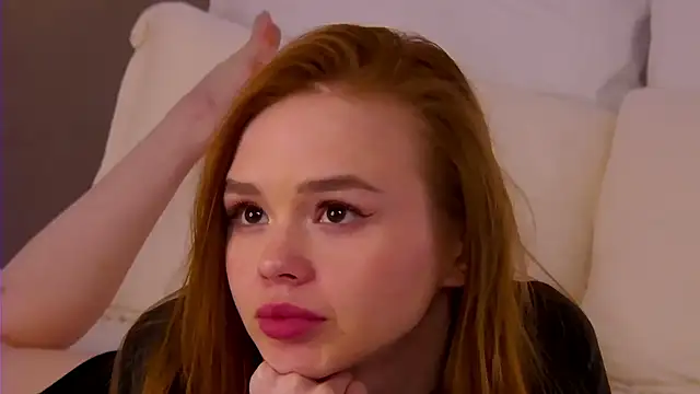 MiraBliss' Live Sex Cam Show