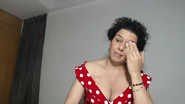 Sharickleon11's Live Sex Cam Show
