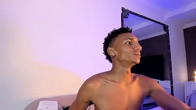 JulienSaint's Live Sex Cam Show