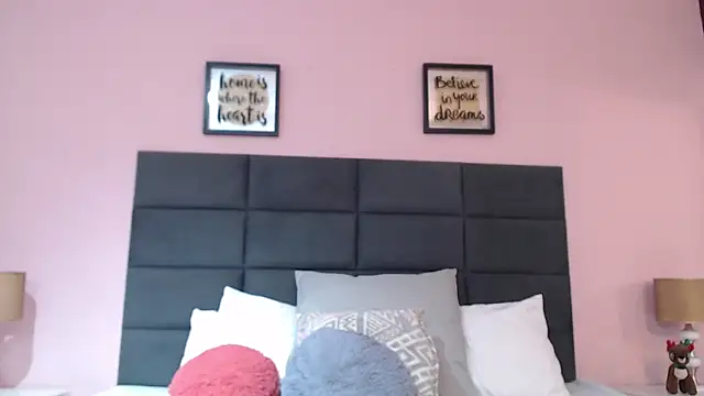 SophiaQueens Live Sex Cams