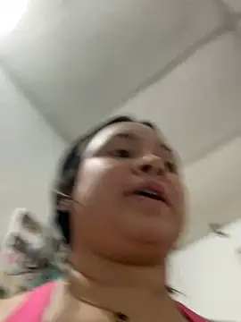Pretty_Isadora's Live Sex Cam Show