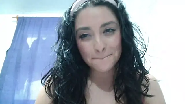 thalizdelvalle's Live Sex Cam Show