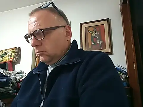 AmateurHotCoupleSix's Live Sex Cam Show