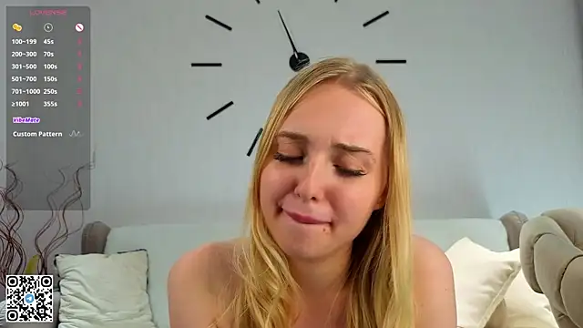 LoisDuffield's Live Sex Cam Show