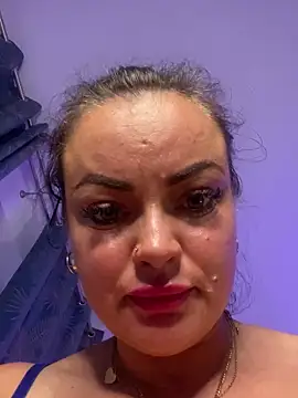 HotLivv69's Live Sex Cam Show