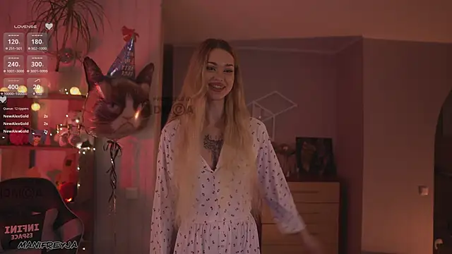ManiFreyja's Live Sex Cam Show