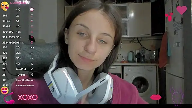 _Nika_Kik Huge Tits page 4