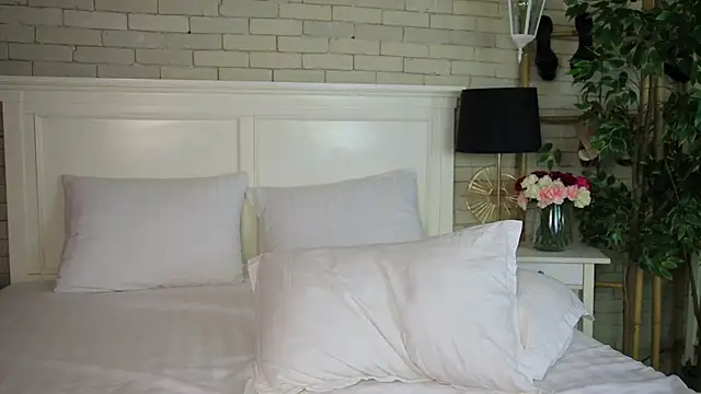 EmillyBronte's Live Sex Cam Show
