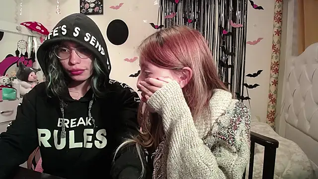 BRIAR_AND_BLAIR's Live Sex Cam Show