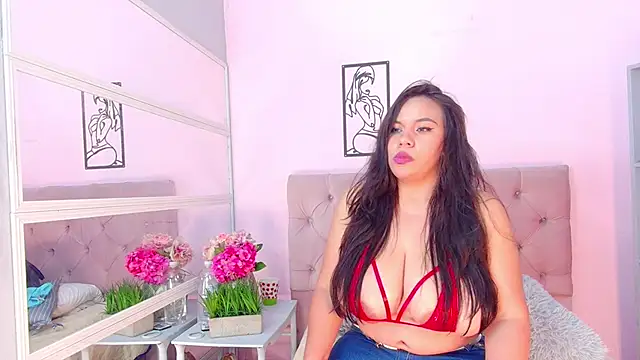 LanaBigTitties Live Sex Cams