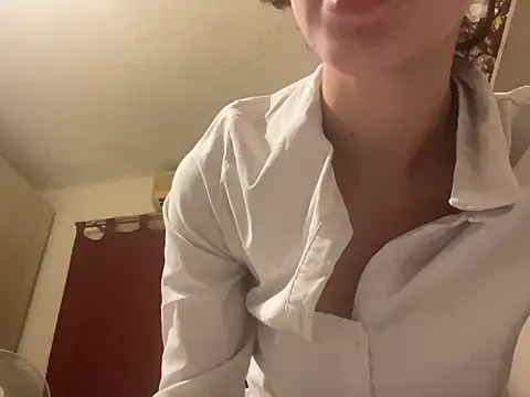 petitepeach6's Live Sex Cam Show