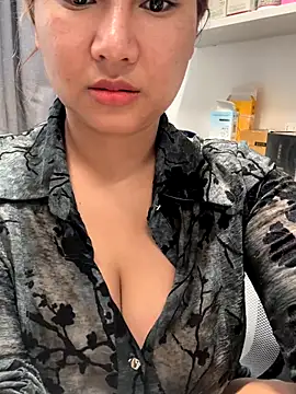 美女Emmie767在线直播