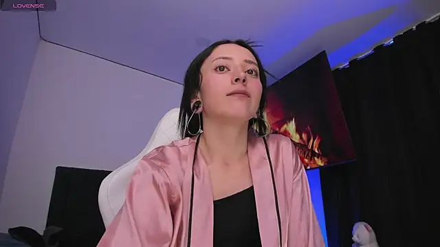 QueenLia Live Sex Cams