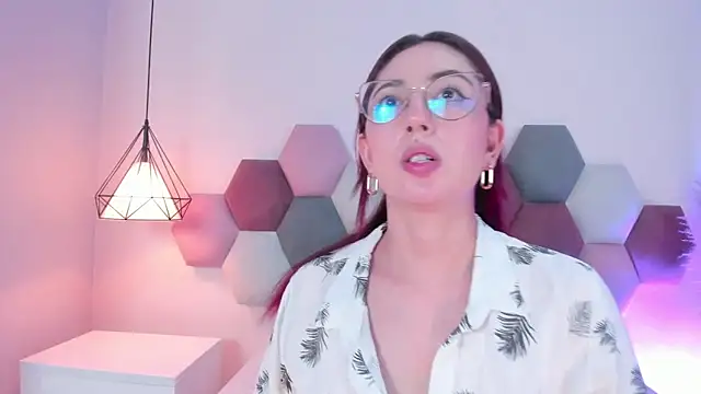 Emilywatsonn Live Sex Cams
