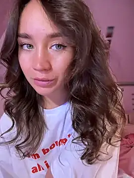 QuietNicole's Live Sex Cam Show