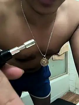 LosAngelesUncutLatino's Live Sex Cam Show