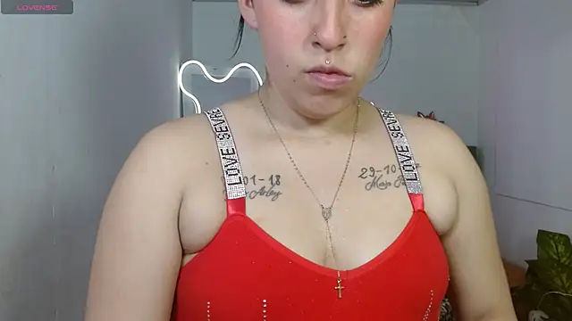 lurea_tay Live Sex Cams